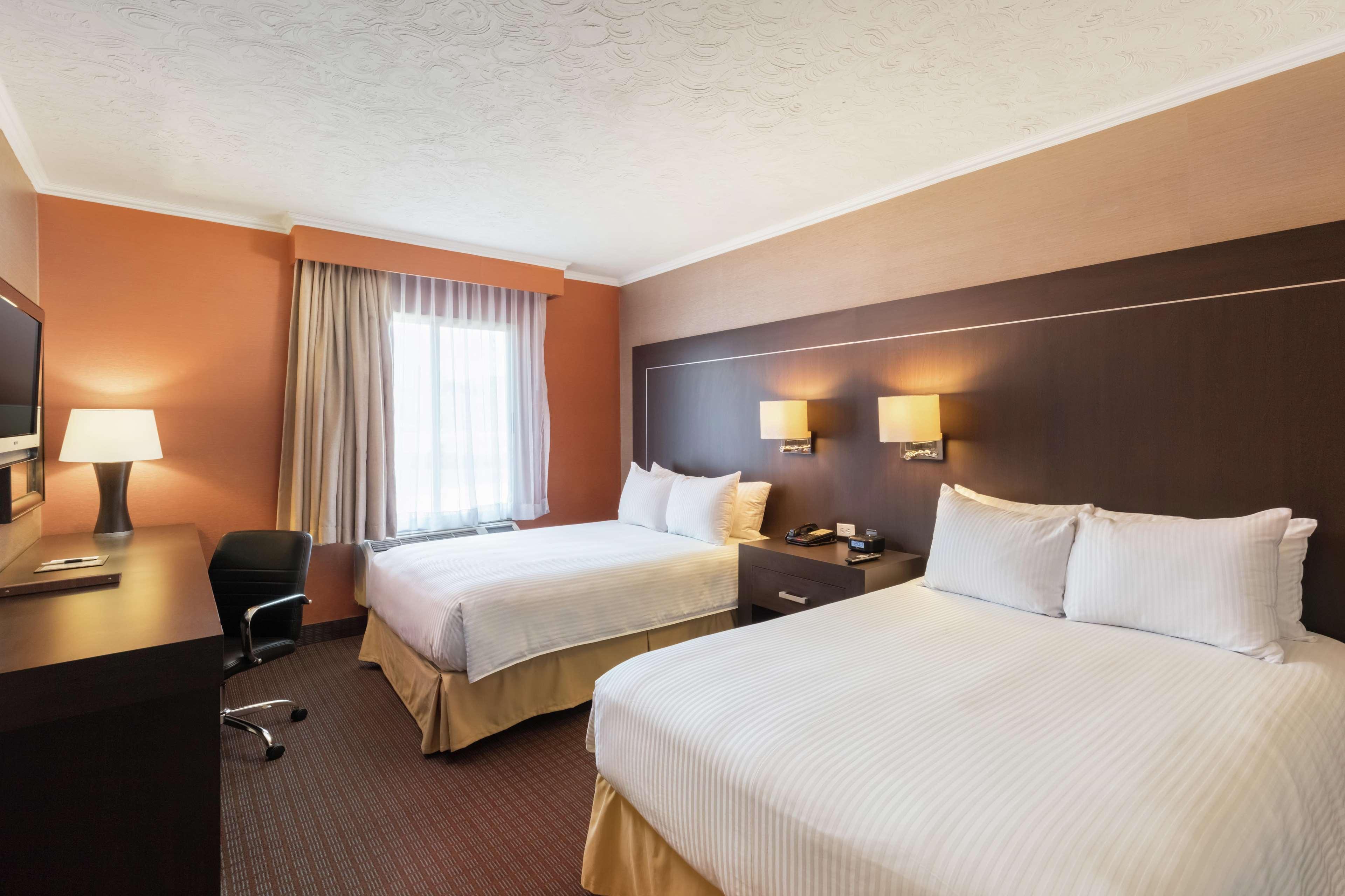 Doubletree Suites By Hilton Saltillo Bagian luar foto
