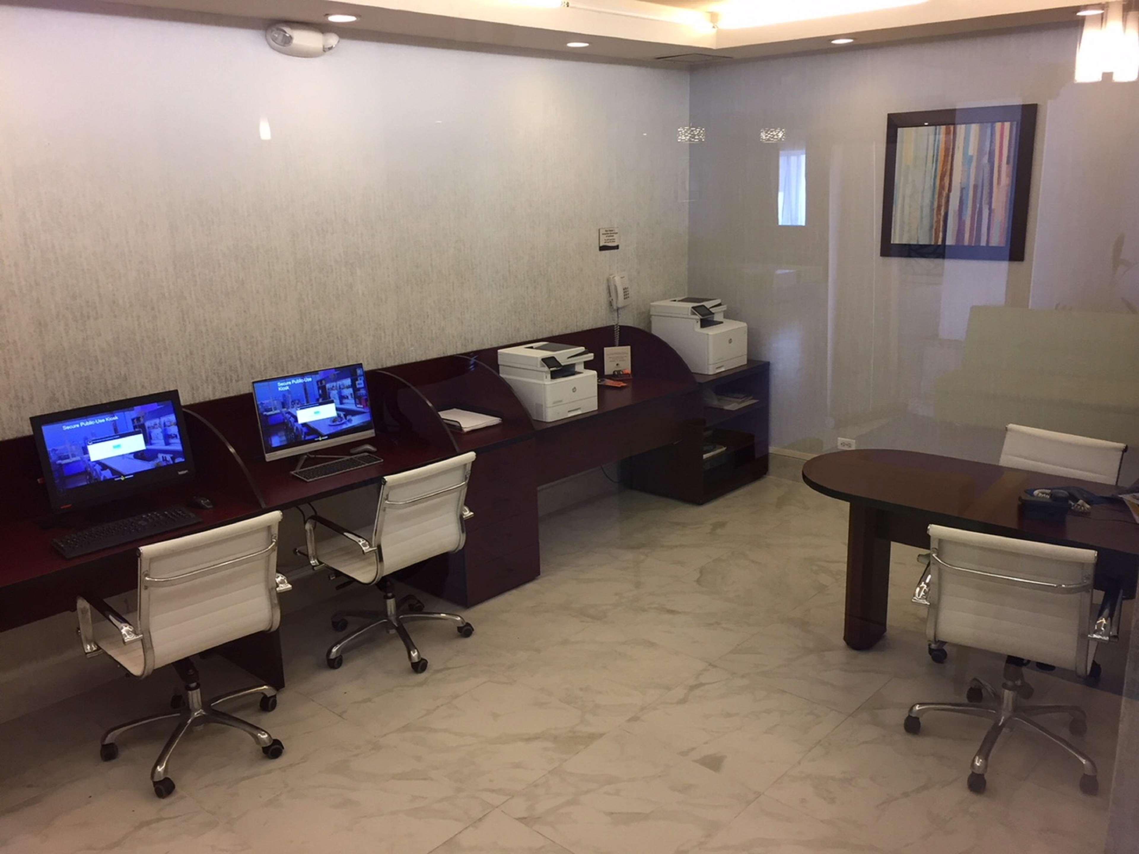 Doubletree Suites By Hilton Saltillo Bagian luar foto
