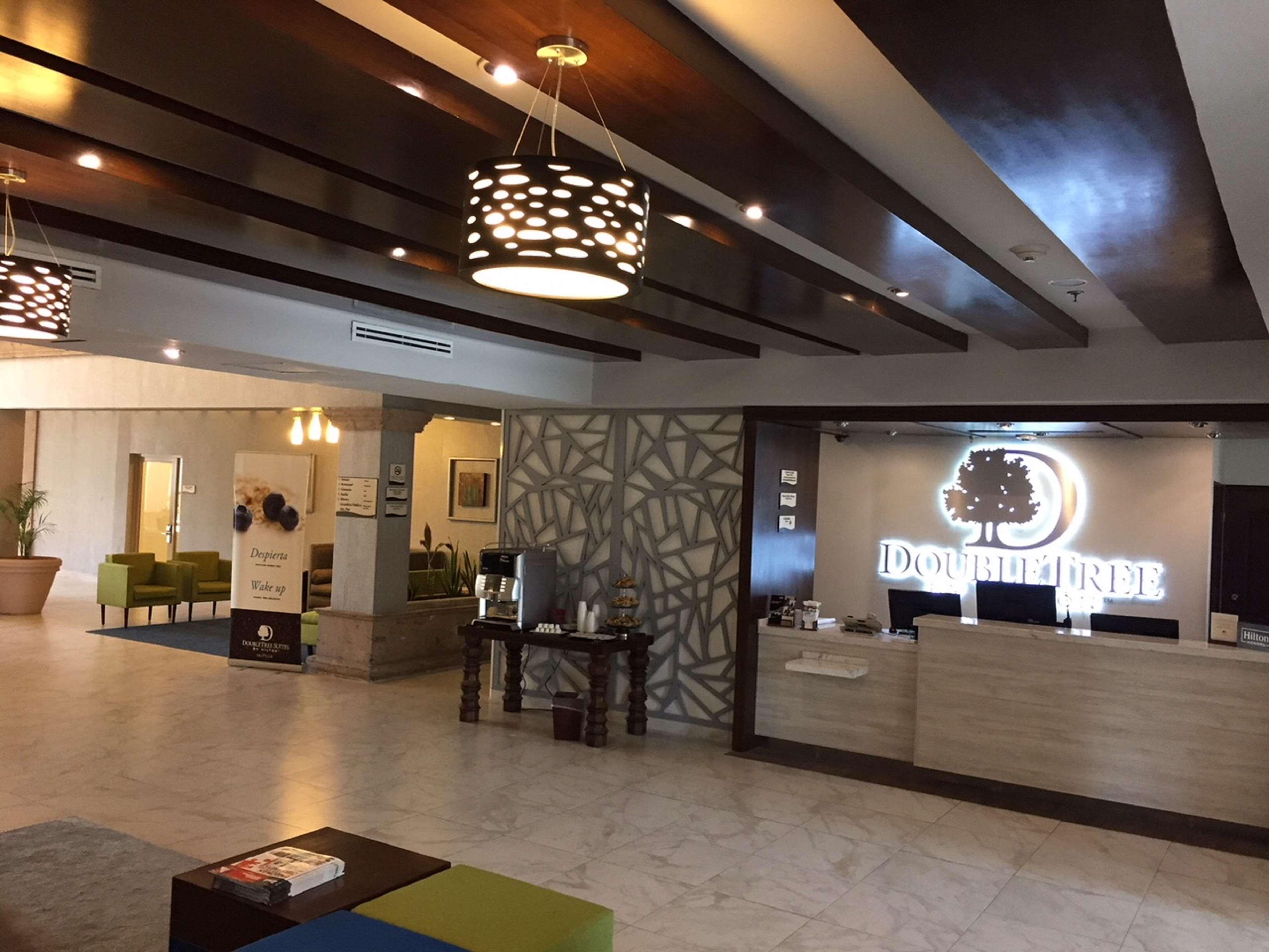 Doubletree Suites By Hilton Saltillo Bagian luar foto