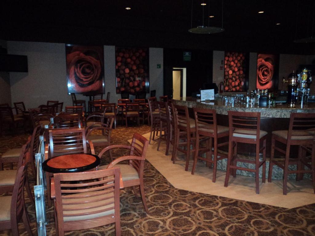 Doubletree Suites By Hilton Saltillo Bagian luar foto