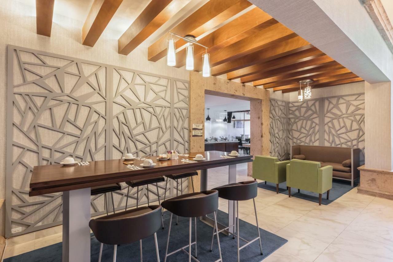 Doubletree Suites By Hilton Saltillo Bagian luar foto